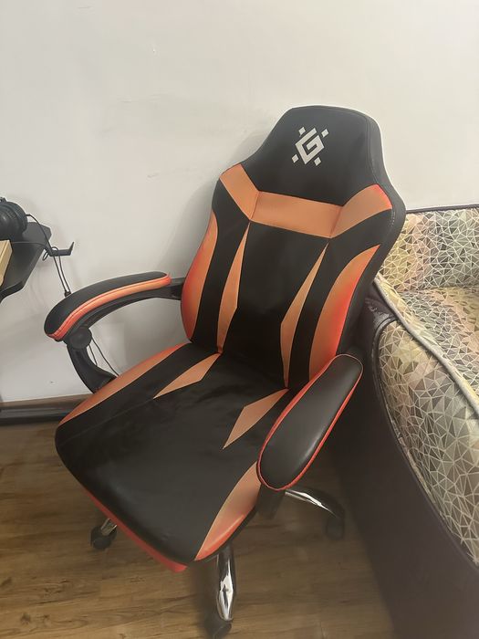 Продам игровое кресло