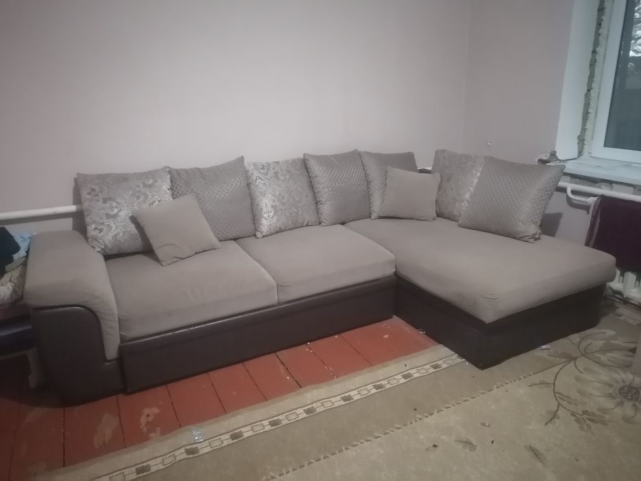 Диван угловой комбинированный