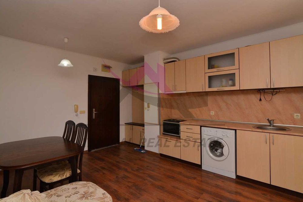 Продава се Двустаен апартамент в к.к. Св.Св. Константин и Елена - 85 кв.м за 1942 €/кв.м - Снимка #3