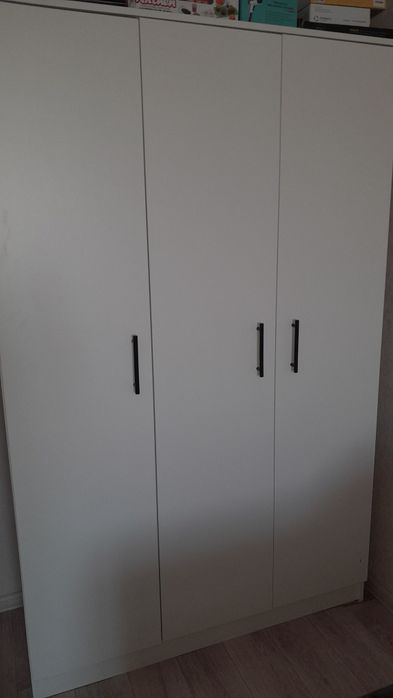 Продам плательный шкаф