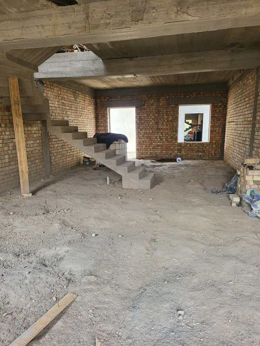 Яшнобод т. Срочно уй сотилади