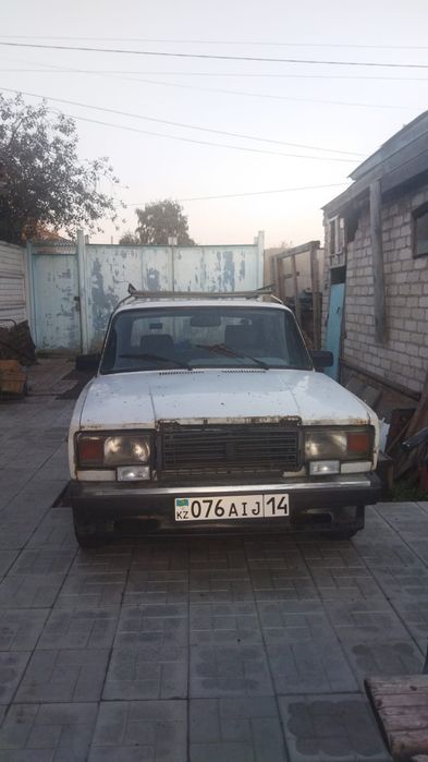 Продам Ваз 2107 на ходу двигатель 1.5