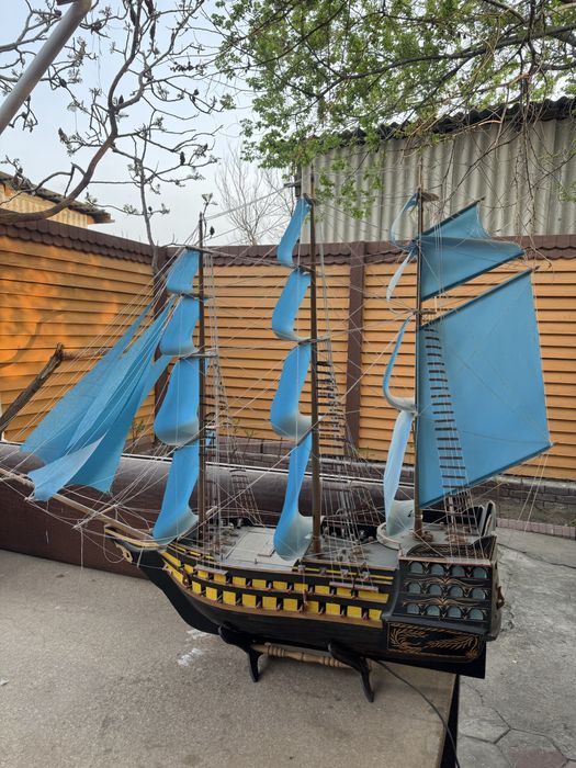 Продам корабль для подарка