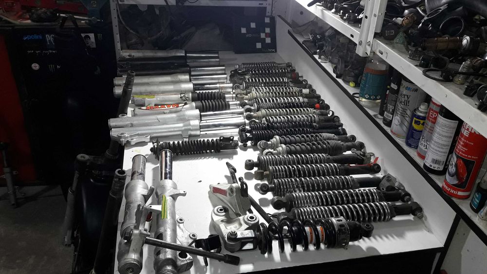 Piaggio Gilera Vespa Aprilia Derbi Peugeot Malaguti Скутери на части