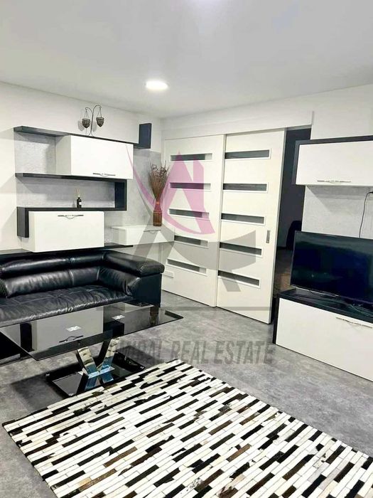 Дава се под наем Двустаен апартамент в Варна, Център - 65 кв.м за 700 € - Снимка #1