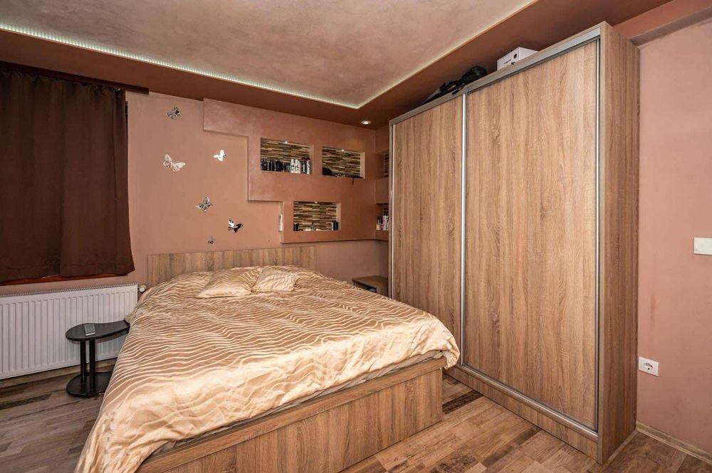 Дава се под наем Тристаен апартамент в Пловдив, Остромила - 100 кв.м за 648.21 € - Снимка #5