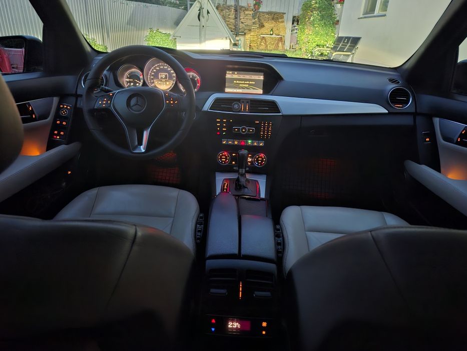 Mercedes-Benz C Classe W204 C250CDI 7G-Tronic Avantgarde impecabil