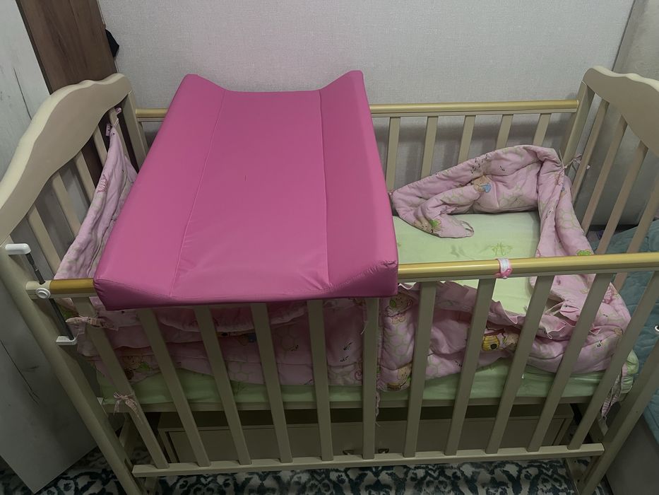 Продам детскую кроватку.