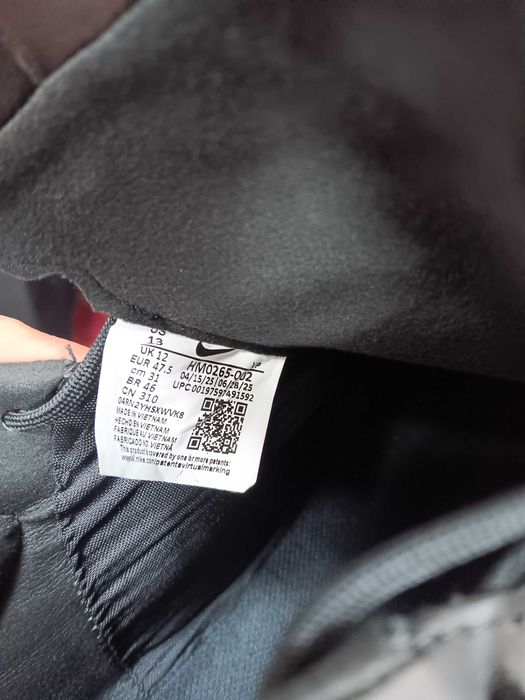 Продавам футболни обувки Nike
