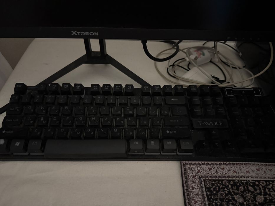 Продаю клавиатуру