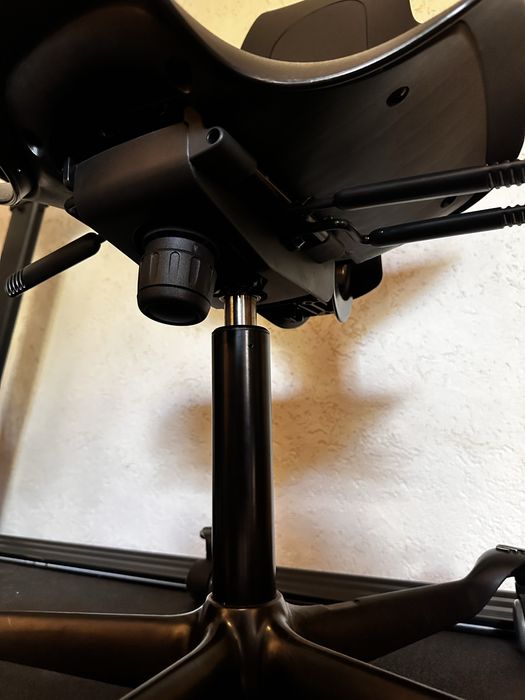 Scaun ERGONOMIC HAG Capisco Puls 8010