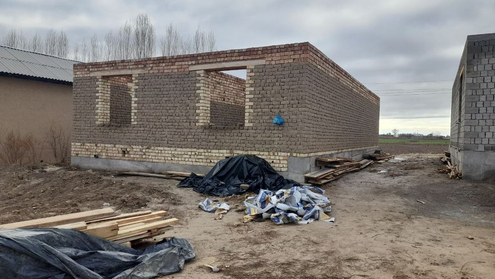 Uy sotiladi karobka holatda/10 sotih/5 sotihdan 2 ta