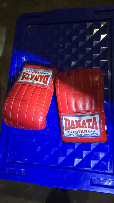 Перчатки боксерские