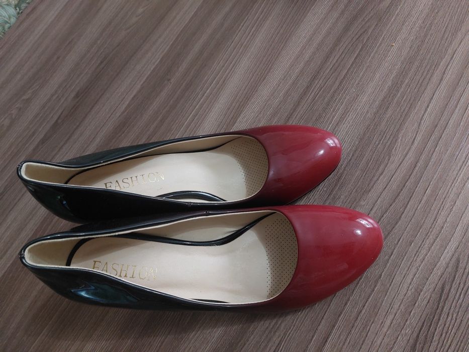 Жаңа туфли сатылады