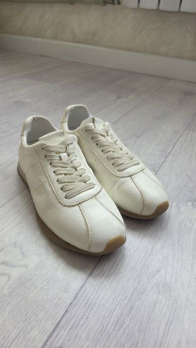 Vensi формасының крассовкасы сатылады.