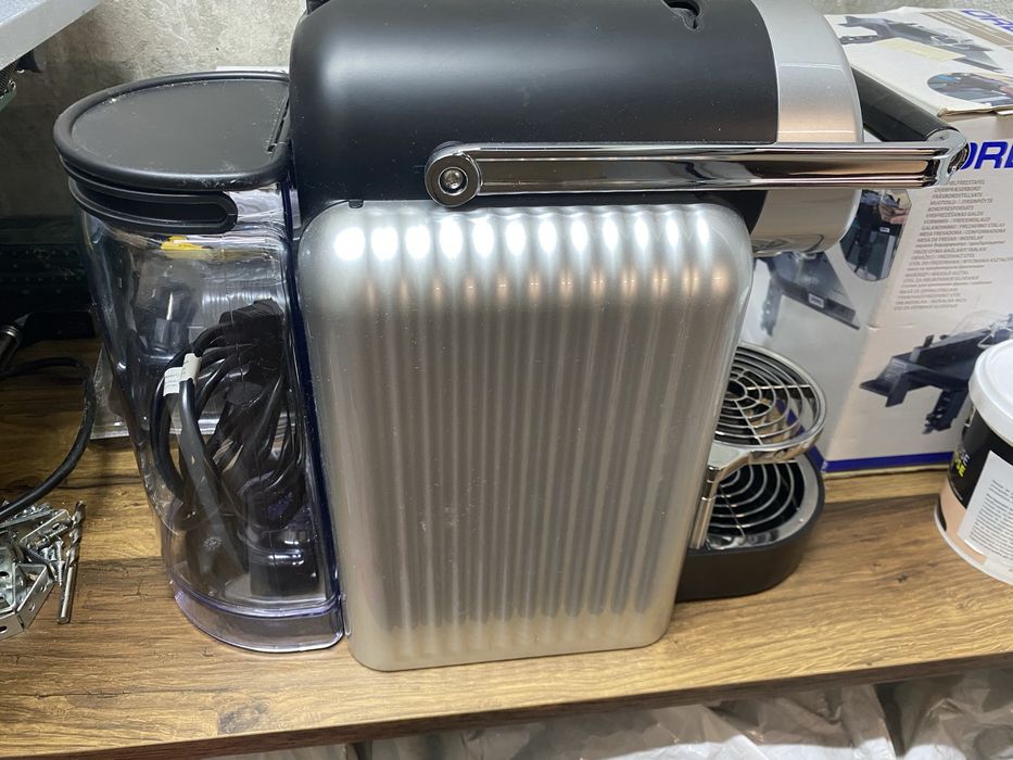 Професионална Кафе Машина Nespresso  Zenius