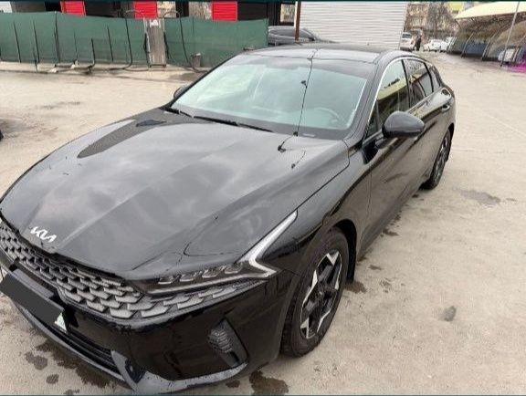 Kia k5.  comfort