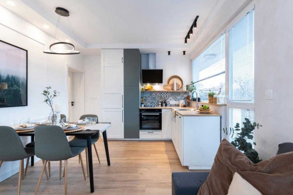 Тристаен апартамент в кв.Младежки хълм