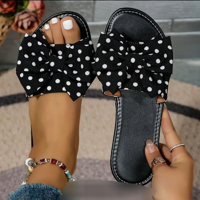 Продам шлепанцы новые