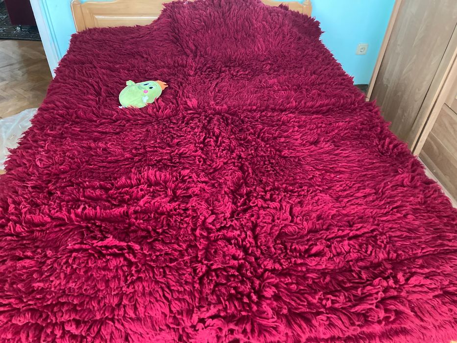 Одеала-килим, две нови вълнени и губер