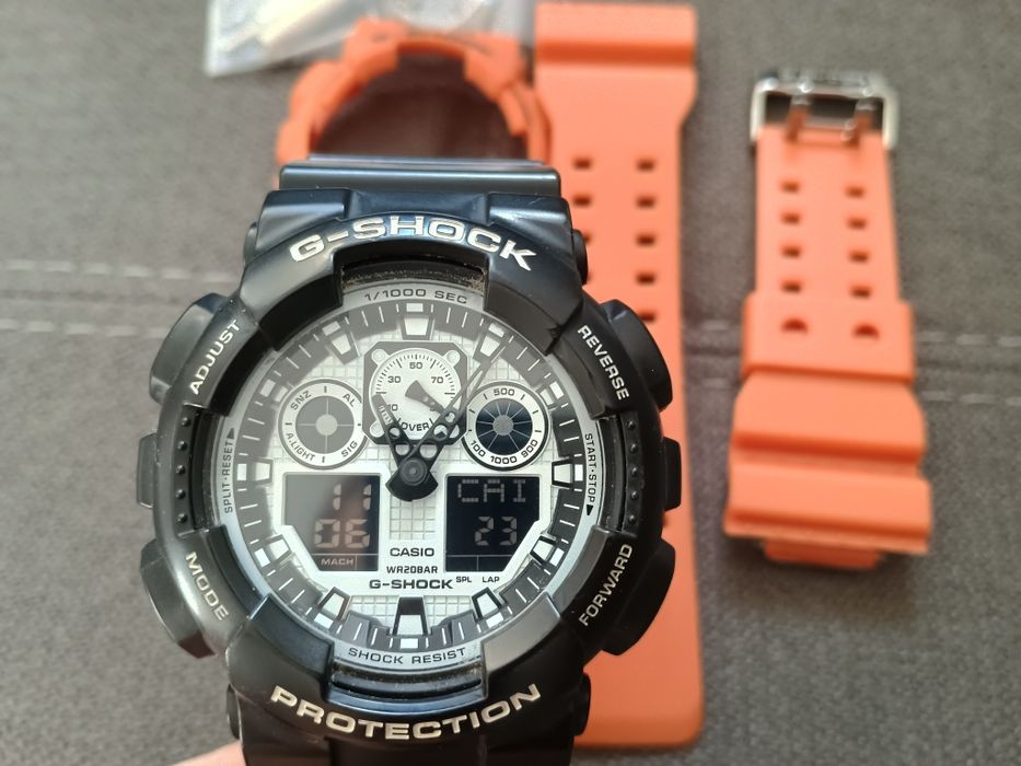 Продавам Casio G-Shock GA-100 BW