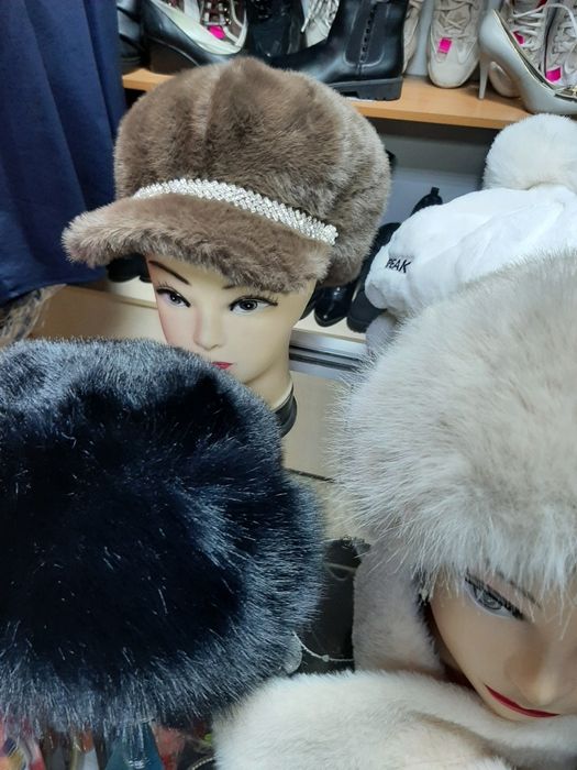 Головные уборы шапочки