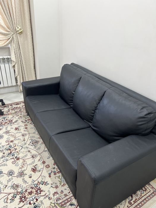 Продам диван для офиса