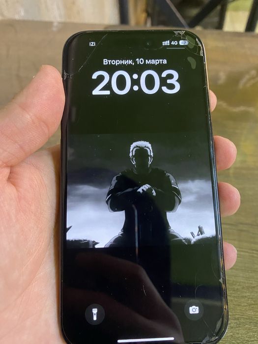 Продается айфон 15  все в оригинале