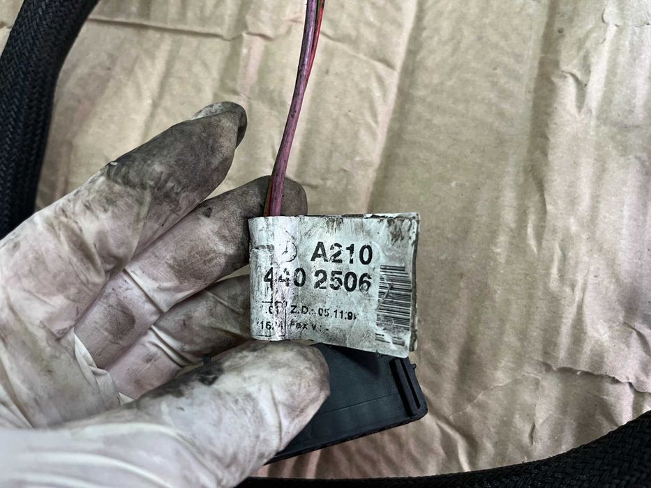 Инсталацията на двигателя за Mercedes W210 E200 E220 CDI (Автомат)