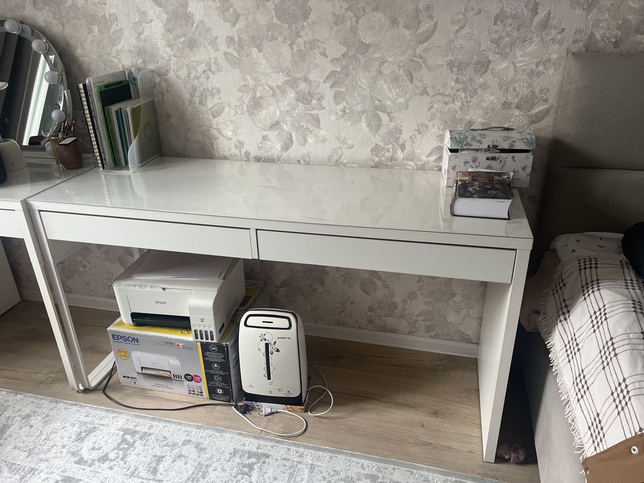 Стол икеа ikea микее в хорошем состонии