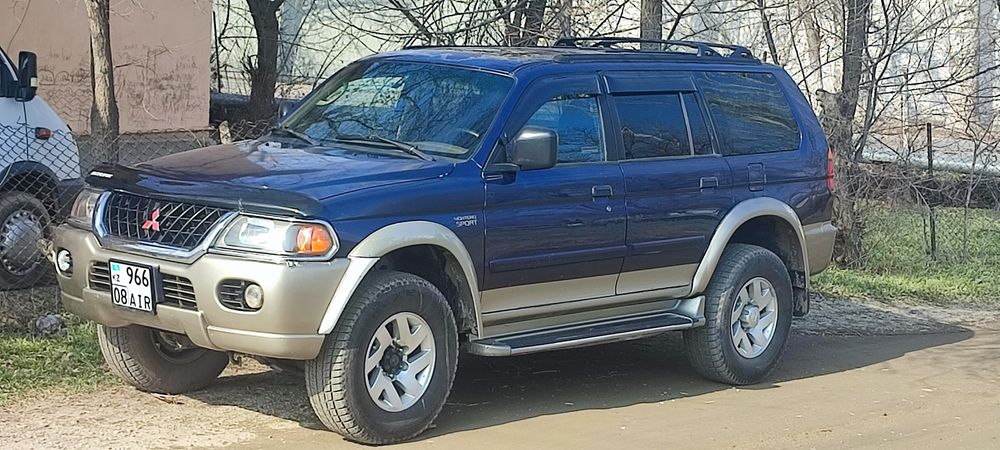 Mitsubishi Montero sport