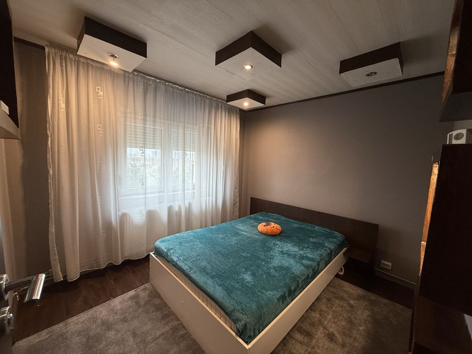 Inchiriez apartament 3 camere