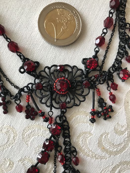 Pilgrim Готик колие чокър