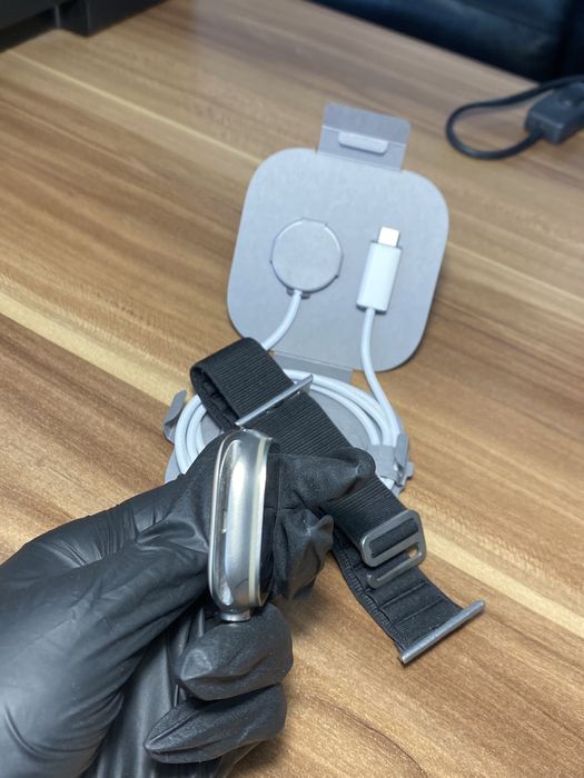 Apple Watch Ultra / 49 mm / Graphite