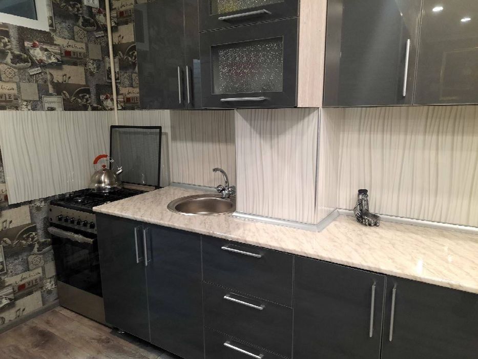 Сдается  3x комнатная квартира 
С обстановкой Люкс
В горде Алмалыке