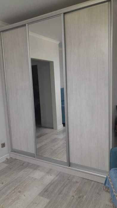 Шкаф-купе в отличном состоянии