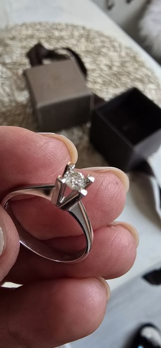 Inel de aur cu diamant