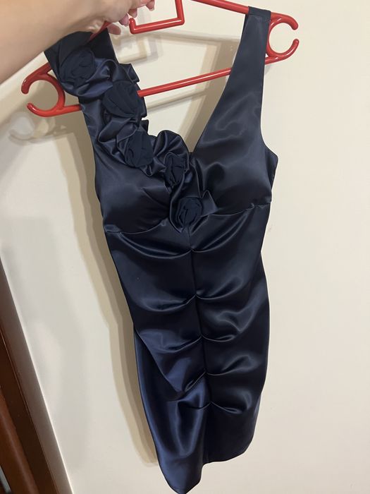 Продам платье темно-синего цвета