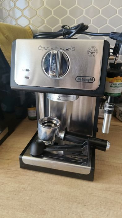 Кофемашина Delonghi рожковая