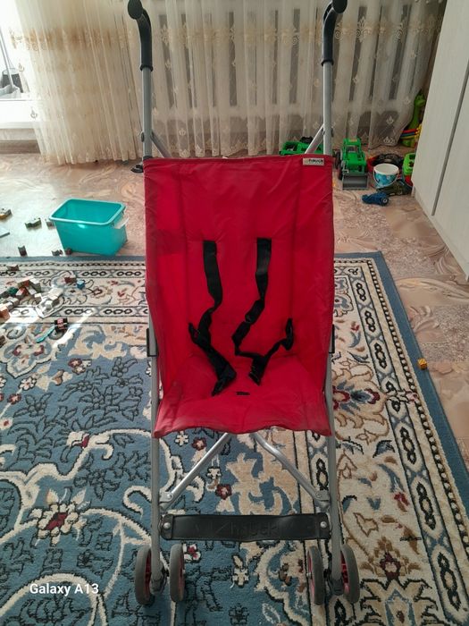 Отдам коляску трость
