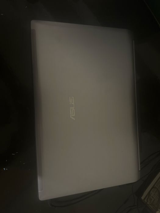 Laptop asus. Core i7
