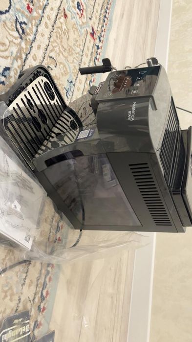 продам кофе машину delonghi