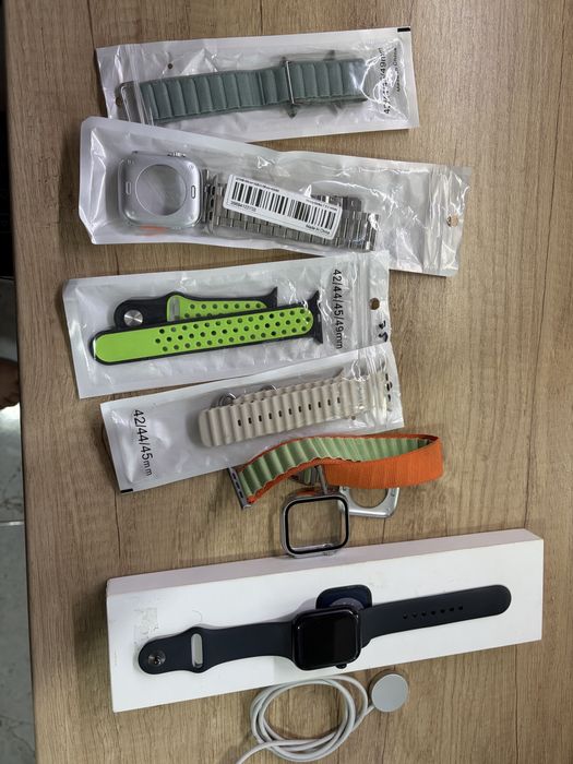 Apple watch series 8 45mm GPS +celular(impecabil)