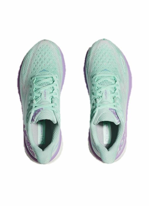 H  O  K  A       Дамски  обувки за бягане и спорт.