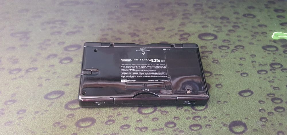 Vând Nintendo DS Lite Mario New York Edition