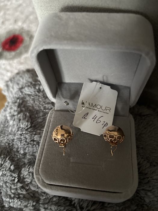 Золотые серьги новые