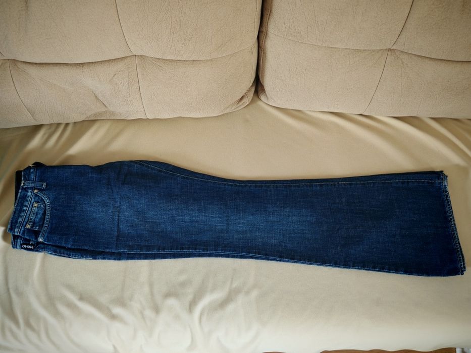 Дънки със широки крачоли