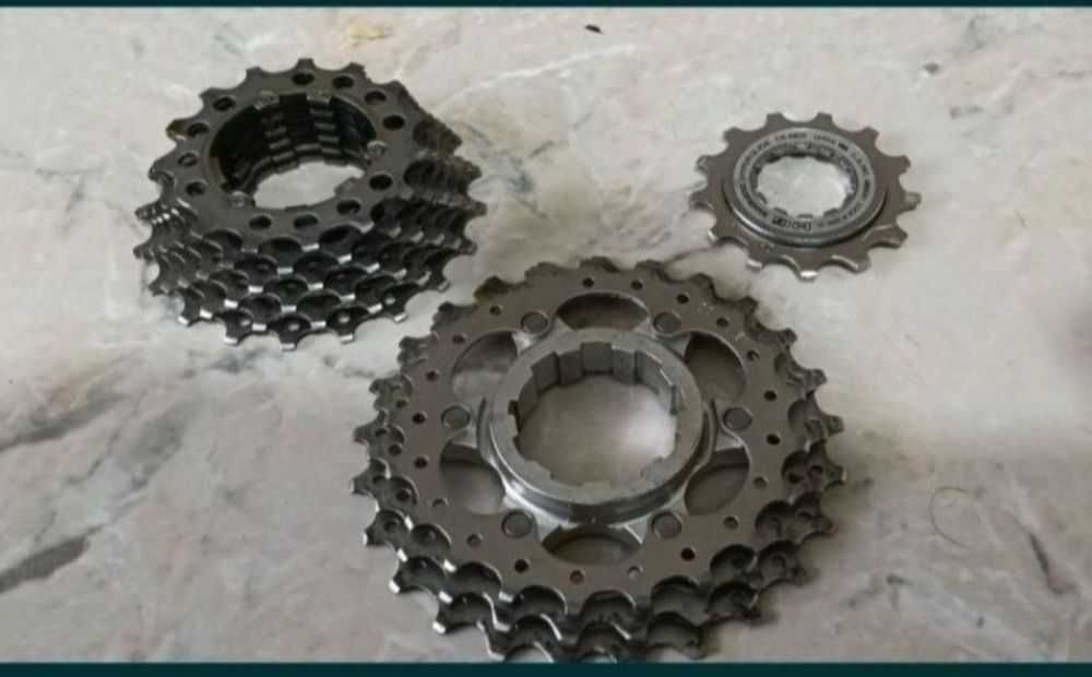 Shimano 105 - set pinioane