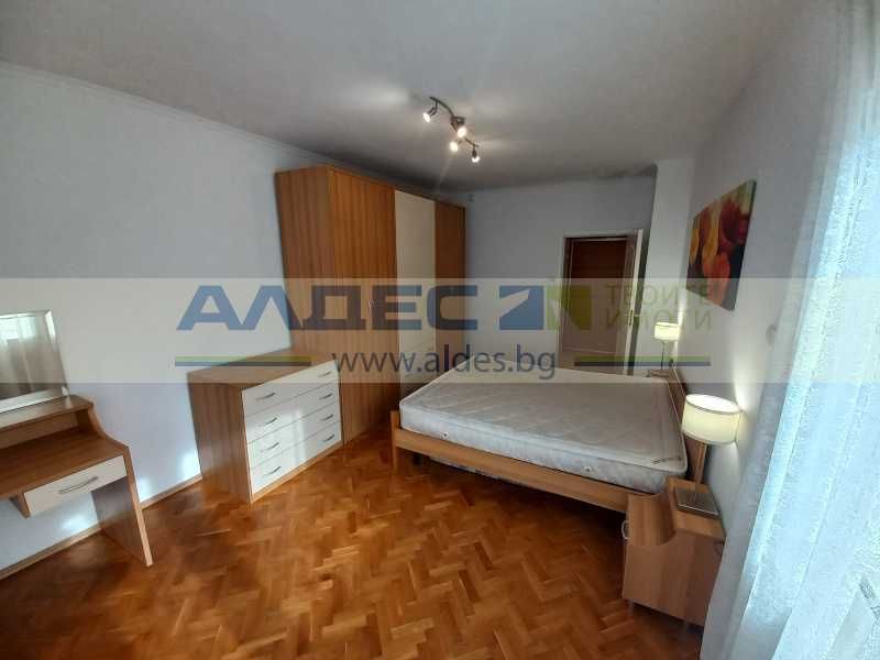 Дава се под наем Тристаен апартамент в София, Център - 107 кв.м за 1200 € - Снимка #6