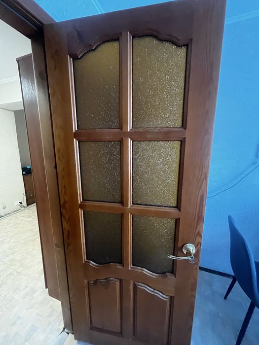 Продам межкомнатную дверь